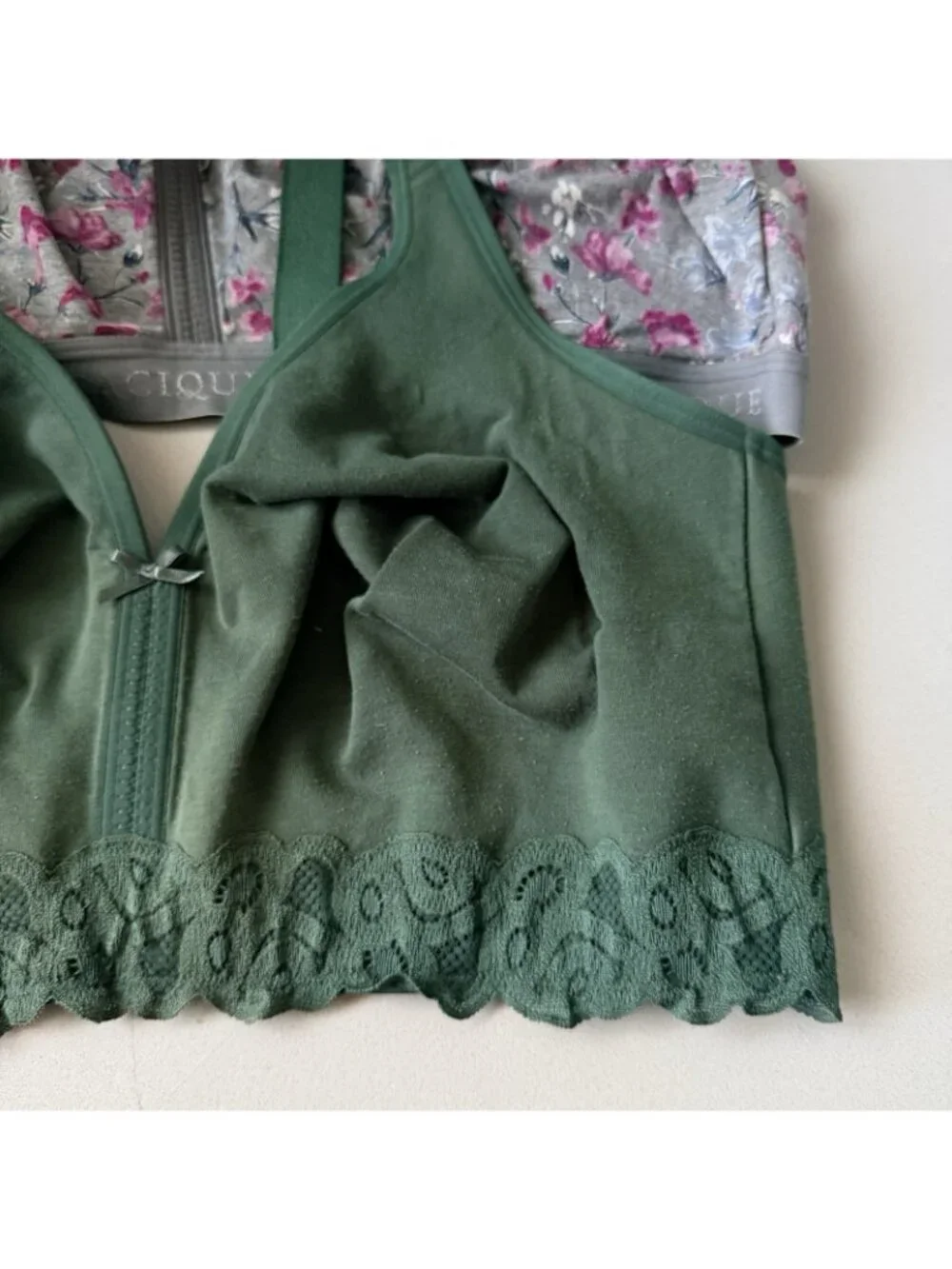 Cacique Lot Of 3 Bras Unlined No Wire 46/48DDD Poly Cotton Blend - Picture 2 of 7